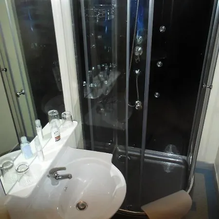 豪特斯洛吉格尼勒斯旅馆 招待所 4*